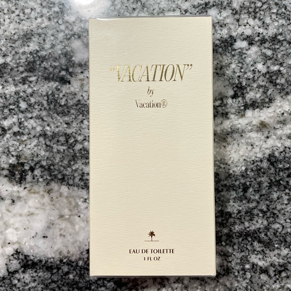VACATION Sunscreen Eau de Toilette, Beach Coconut Perfume - Picture 7 of 8
